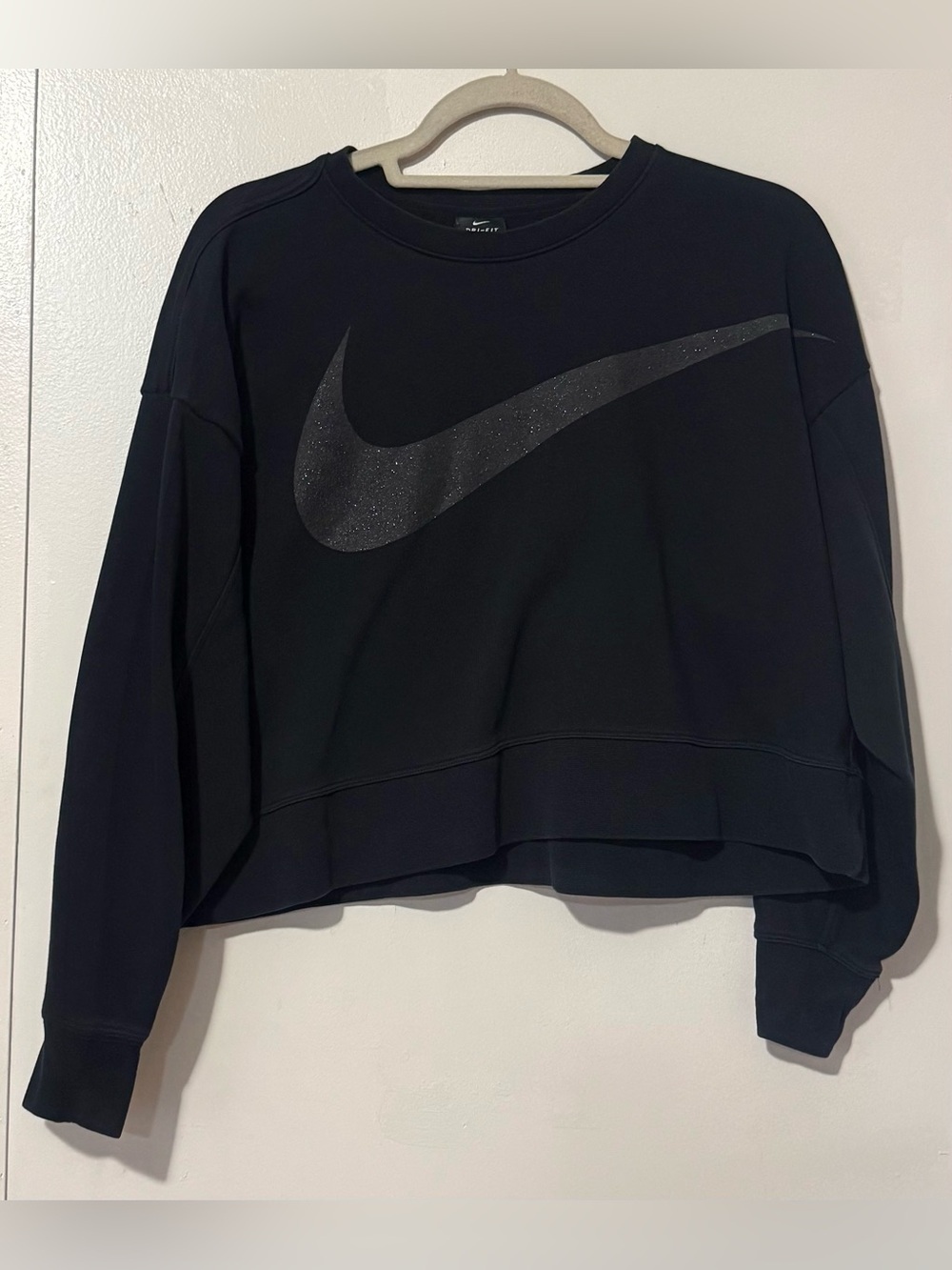 Nime Women’s Cropped Sweatshirt